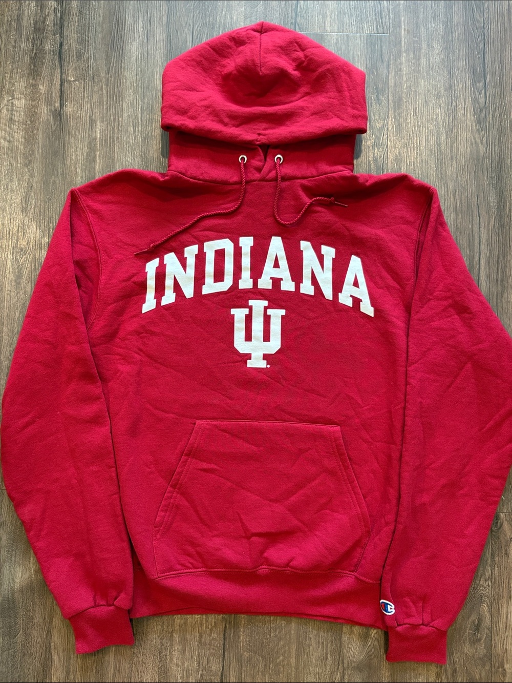 Champions men’s medium Indiana Hoosiers hoodie
